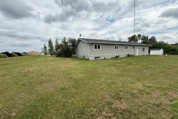 Bedroom - , Roblin, MB R0L1P0 Photo 5