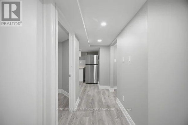 Bathroom - -lower - 249 Burnhamthorpe Road, Toronto, ON M9B1Z6 Photo 4