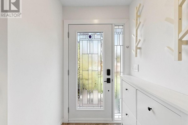400 Handley Crescent, Newmarket, ON L3Y4T4 Photo 4