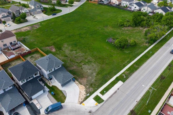 0 Tempelton Avenue, Winnipeg, MB, photo 2