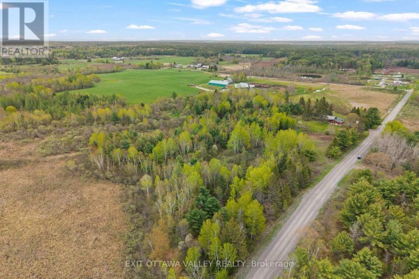 000 Lemke Road, North Algona Wilberforce, ON K8A6W4 Photo 4