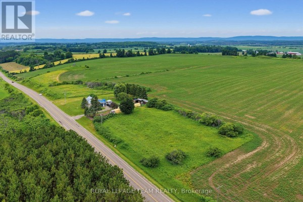 000 Lookout Road, Whitewater Region, ON K0J2L0 Photo 4