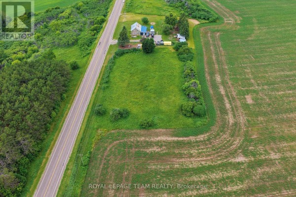 000 Lookout Road, Whitewater Region, ON K0J2L0 Photo 5