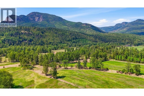 000 Lumby Mabel Lake Road, Lumby, BC, photo 2