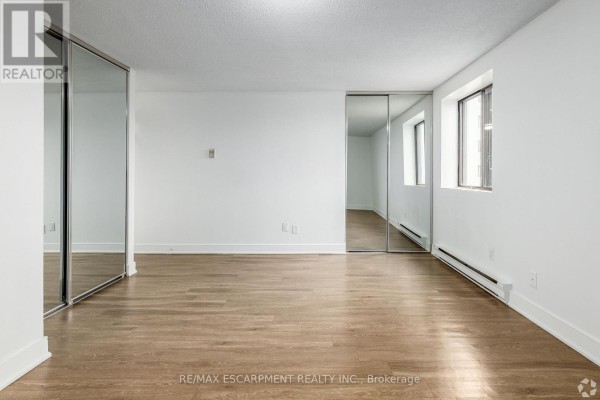 Bedroom - 0033 - 565 Belmont Avenue W, Kitchener, ON N2M5E7 Photo 4