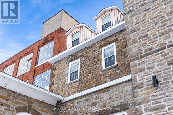 008 - 150 Mill Street, Carleton Place, ON K7C1T4 Photo 4