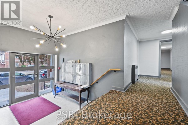 06 - 69 Old Mill Terrace, Toronto, ON, photo 2