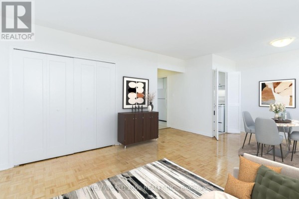 Dining room - 0903 - 485 Eglinton Avenue E, Toronto, ON M4P1N2 Photo 3