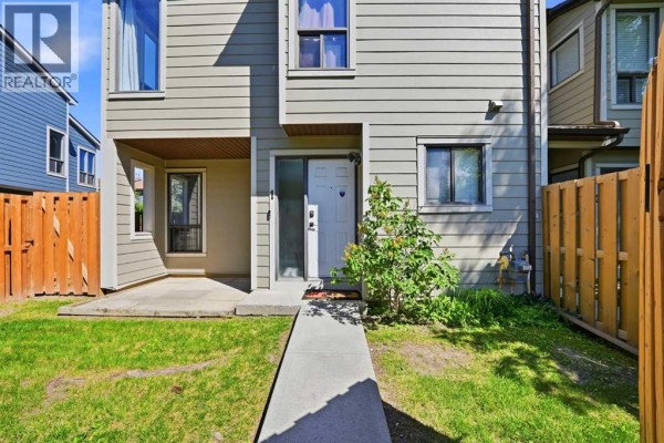 Kitchen - 1, 108 Grier Terrace Ne, Calgary, AB T2K5Y6 Photo 2