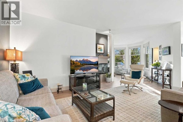 Den - 1, 1450 Memorial Drive Nw, Calgary, AB T2N3E5 Photo 4