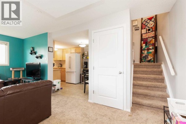 Bedroom - 1, 1915 18 Avenue N, Lethbridge, AB T1H4V6 Photo 5