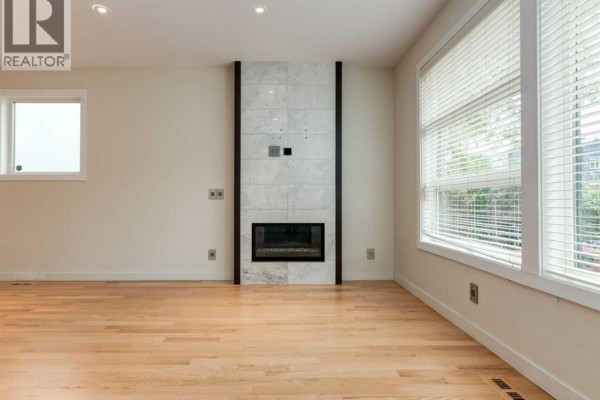 Pantry - 1, 1938 33 Street Sw, Calgary, AB T3E2S5 Photo 3