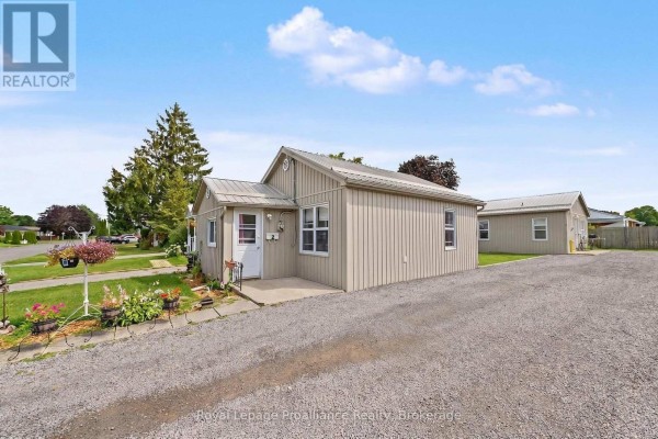 1, 1a, 3, & 3a Ramsay Avenue, Quinte West, ON K8V2P4 Photo 5
