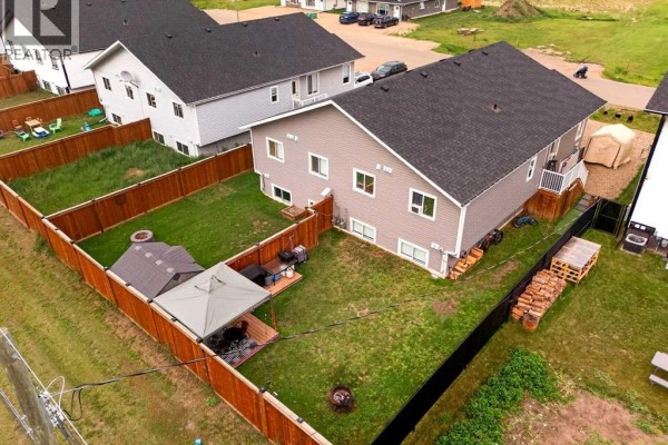 4pc Bathroom - 1, 2, 10225 105 Ave, La Crete, AB T0H2H0 Photo 5