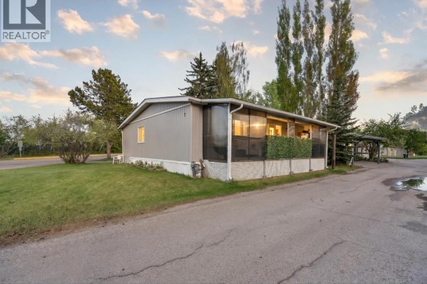 1, 3223 83 Street, Calgary, AB, photo 3