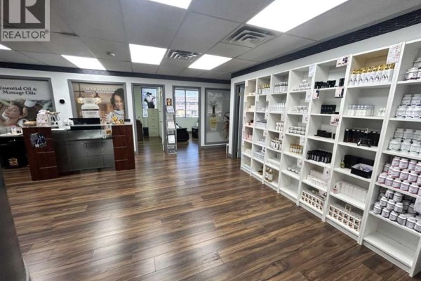 1, 3500 27 Street Ne, Calgary, AB T1Y5E2 Photo 3
