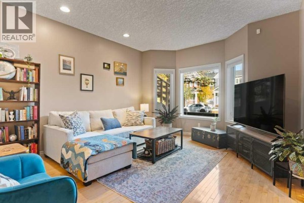 Kitchen - 1, 425 13 Avenue Ne, Calgary, AB T2E1C3 Photo 3