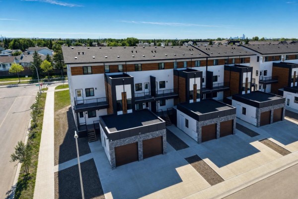 1,2, 2103 - 2113 154 Avenue Nw, Edmonton, AB T5Y2R6 Photo 3