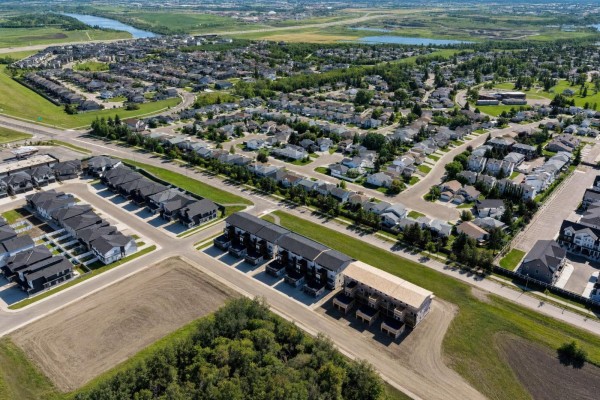 1,2, 2103 - 2113 154 Avenue Nw, Edmonton, AB T5Y2R6 Photo 4
