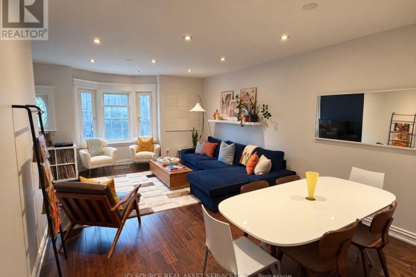 Living room - 1 (2nd Floor) - 399 Roncesvalles Avenue, Toronto, ON M6R2N1 Photo 4
