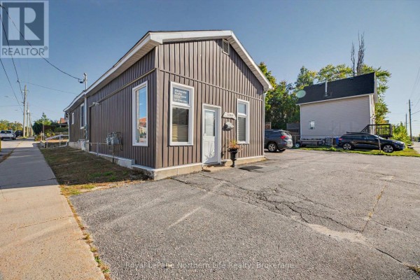 1 - 1210 Cassells Street, North Bay, ON P1B4B7 Photo 4
