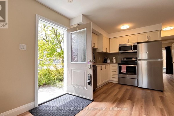 1 - 122 Courtland Avenue E, Kitchener, ON N2H1Y9 Photo 2