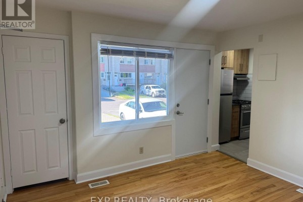1 - 1268 Emperor Avenue, Ottawa, ON K1Z8C5 Photo 4