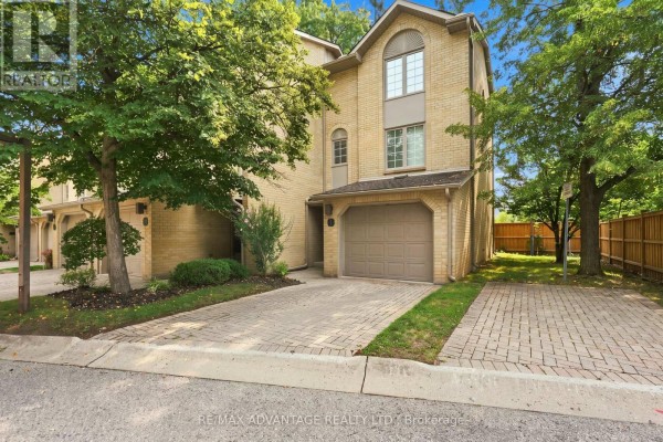 Family room - 1 - 1399 Commissioners Road W, London South, ON N6K4G9 Photo 2