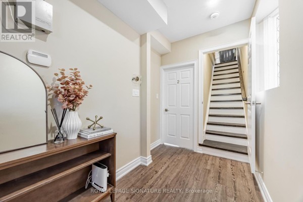 Kitchen - 1 - 14 Howland Avenue, Toronto, ON M5R3B3 Photo 2