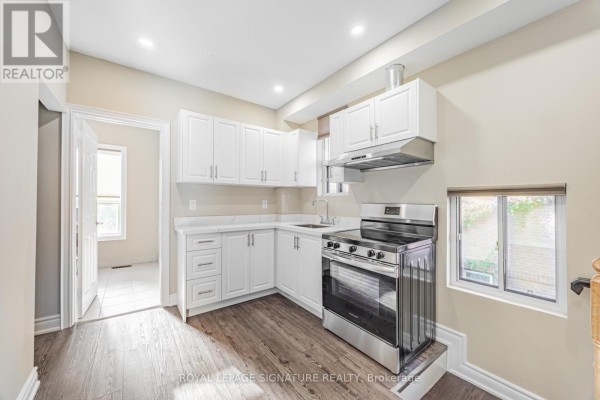 Bedroom - 1 - 14 Howland Avenue, Toronto, ON M5R3B3 Photo 4