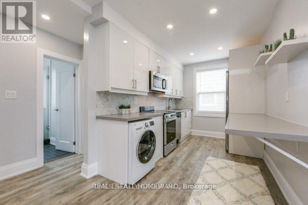 1 - 1492 Dundas Street E, Toronto, ON M4M1S9 Photo 5