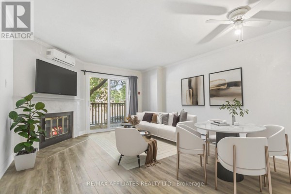 Living room - 1 - 160 Bruyere Street, Ottawa, ON K1N5E1 Photo 3