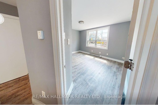 1 - 1610 Queen Street E, Toronto, ON M4L1G2 Photo 3