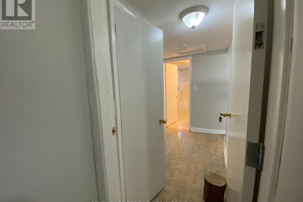 Bedroom 3 - 1 - 169 Mary Street N, Oshawa, ON L1G5C1 Photo 5