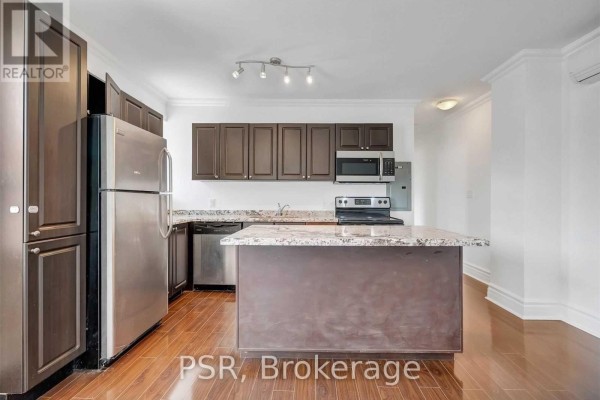Kitchen - 1 - 2 Craighurst Avenue, Toronto, ON M4R1J8 Photo 3