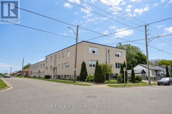 1 - 209 Stacey Avenue, Oshawa, ON L1H5A6 Photo 2