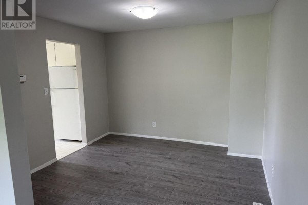 Bedroom 3 - 1 - 21 Woodlawn Road, Welland, ON L3C5Y7 Photo 5