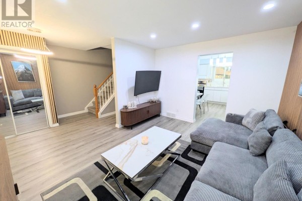 1 - 22 Riverdale Drive, Hamilton, ON L8E1J8 Photo 4