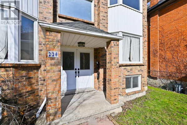 1 - 220 Caroline Street S, Hamilton, ON L8P3L4 Photo 2