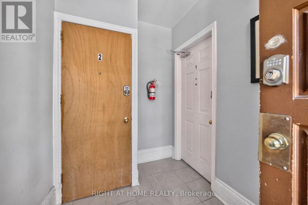 1 - 24 Locke Street S, Hamilton, ON L8P3Z8 Photo 4