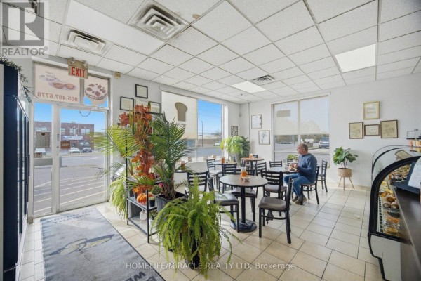 1 - 240 Clarence Street, Brampton, ON L6W1T4 Photo 4