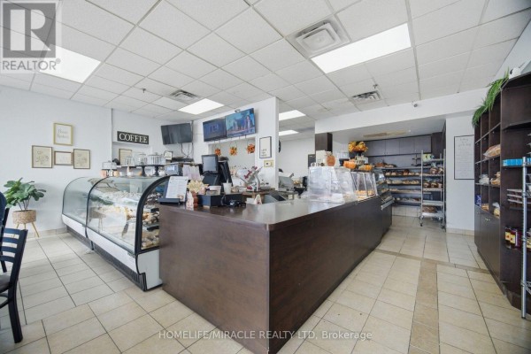 1 - 240 Clarence Street, Brampton, ON L6W1T4 Photo 5