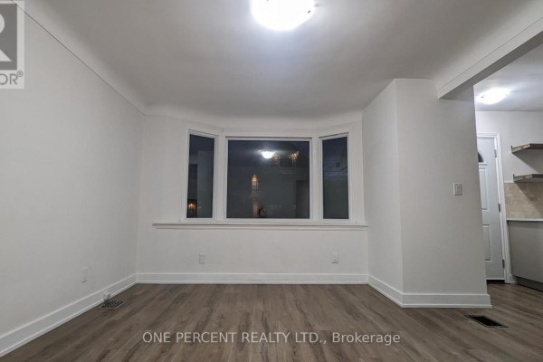Bedroom - 1 - 249 East 18th Street, Hamilton, ON L9A4P5 Photo 4