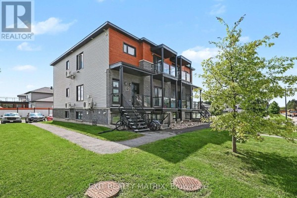 1 - 251 Capri Avenue, Russell, ON, photo 2