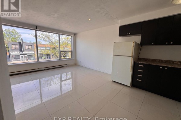 1 - 256 Lakeshore Road E, Mississauga, ON L5G1G9 Photo 2