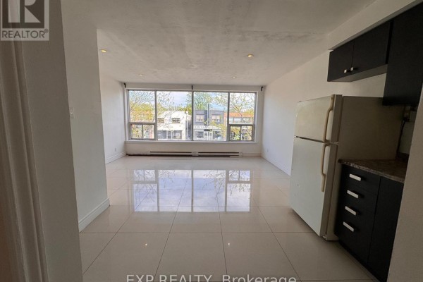 1 - 256 Lakeshore Road E, Mississauga, ON L5G1G9 Photo 3