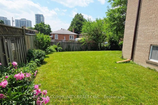 Bedroom 2 - 1 - 30 Canlish Road, Toronto, ON M1P1S4 Photo 3