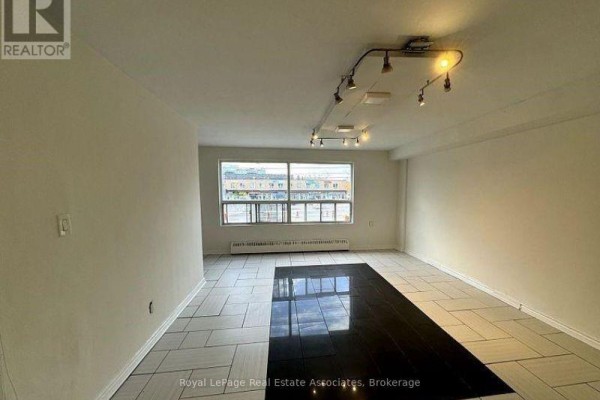 1 - 3071 Hurontario Street, Mississauga, ON, photo 2