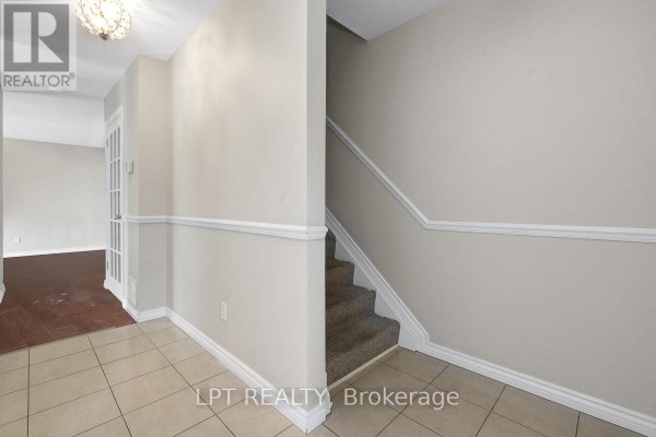 1 - 3501 Aladdin Lane, Ottawa, ON K1T1E1 Photo 4