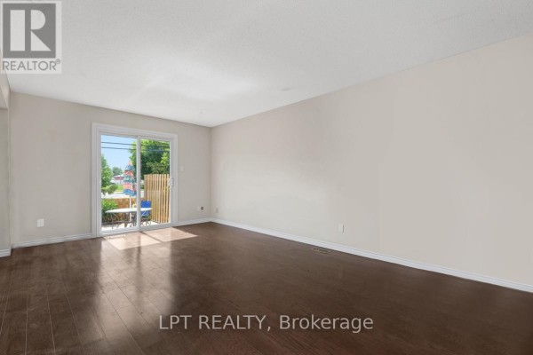 1 - 3501 Aladdin Lane, Ottawa, ON K1T1E1 Photo 5